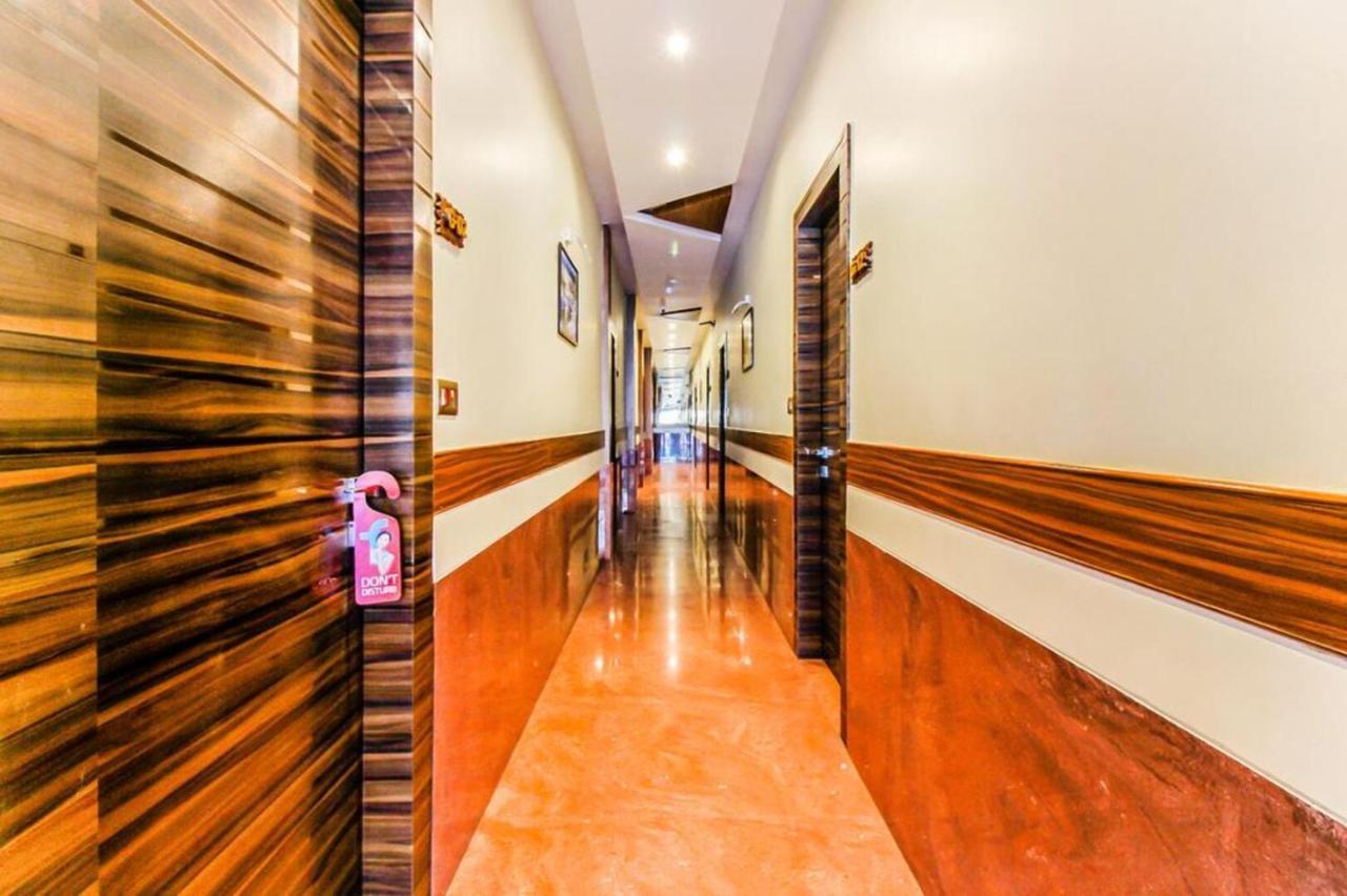 Hotel Guestinn Residency Мумбаи Экстерьер фото